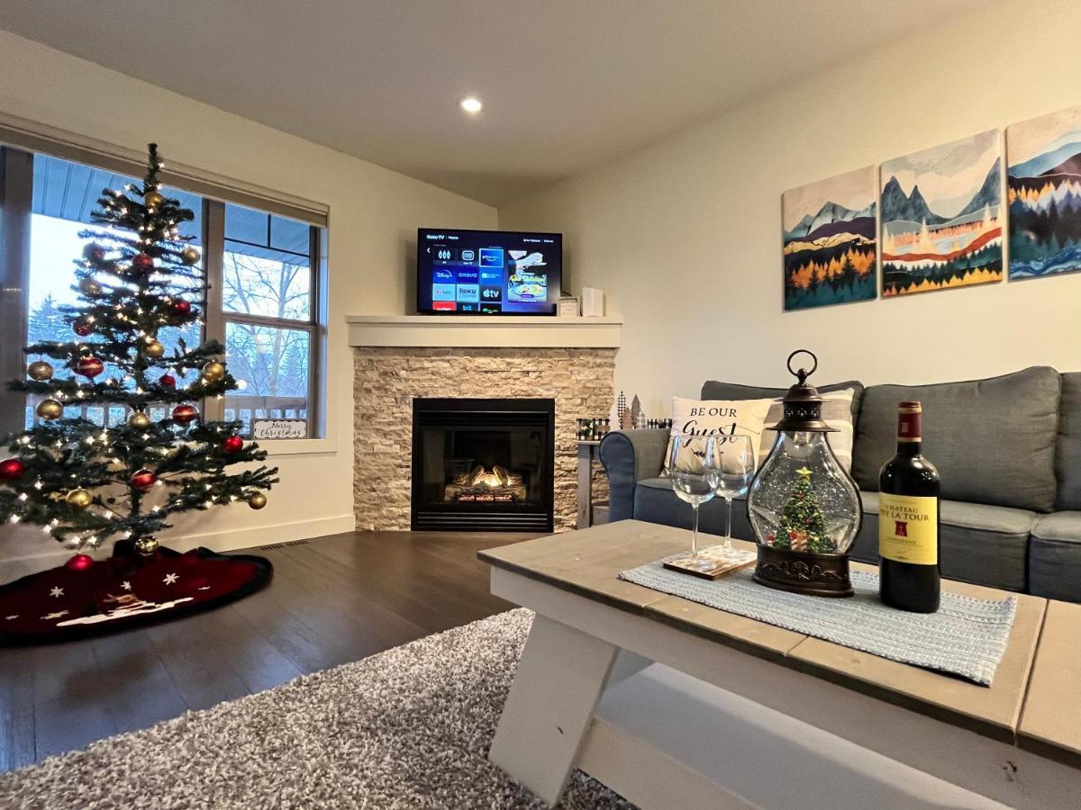 Perfect Base Invermere 3Bd Townhouse Mt Views With Garage Bagian luar foto